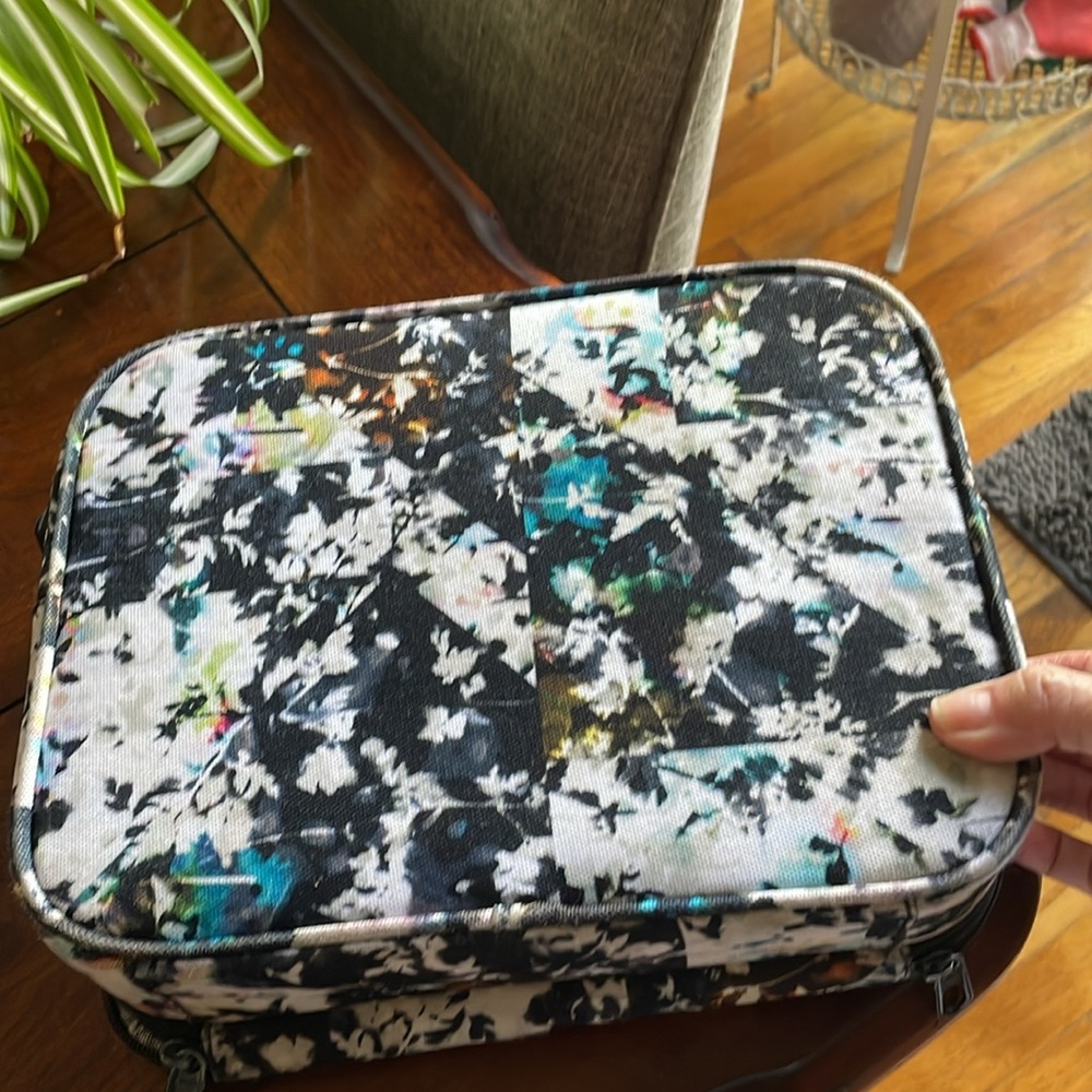 NIKE Lunch Box Insulated With Hard Shell - Picture 6 of 15